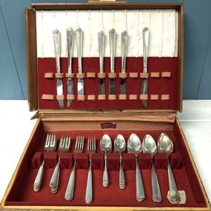 Vintage 1881 Rogers Oneida Surf Club Stainless Silver Flatware Set‎ Of 44